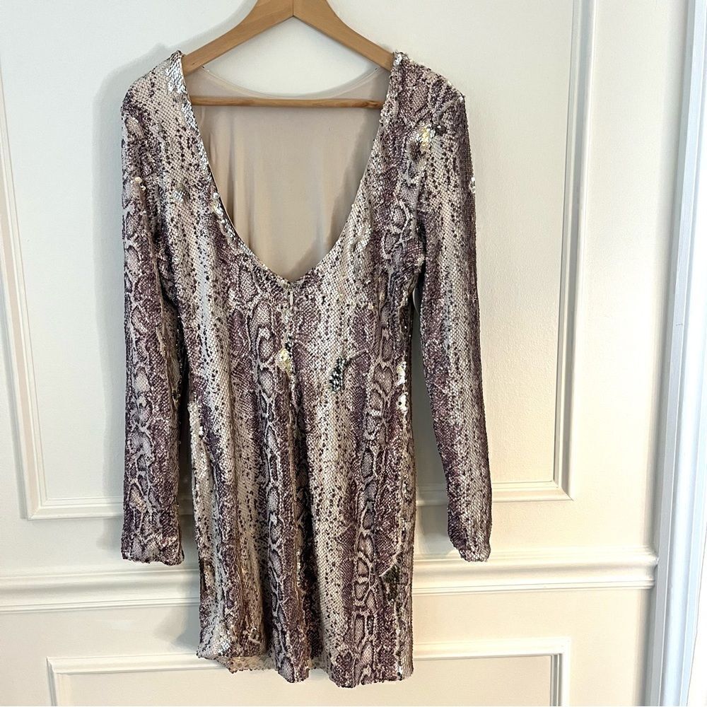 Dress The Population Long Sleeve Sequin Stretch Dress in Python, Size Large, NWT - Picture 7 of 12
